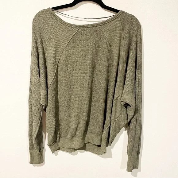 We the Free People Size Small Oversized Olive Green Waffle Thermal Scoop Shirt - Picture 5 of 5